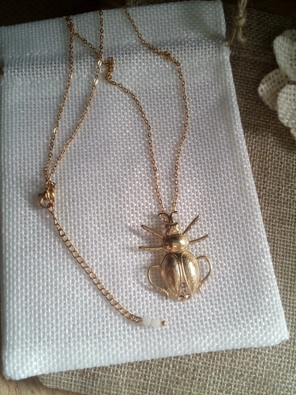 Collier scarabée égyptien avec zircons